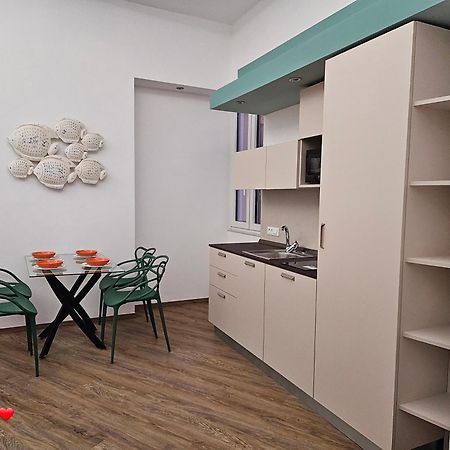 Villa Di Giorgi Apartments Center 切法卢 外观 照片