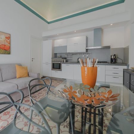 Villa Di Giorgi Apartments Center 切法卢 外观 照片