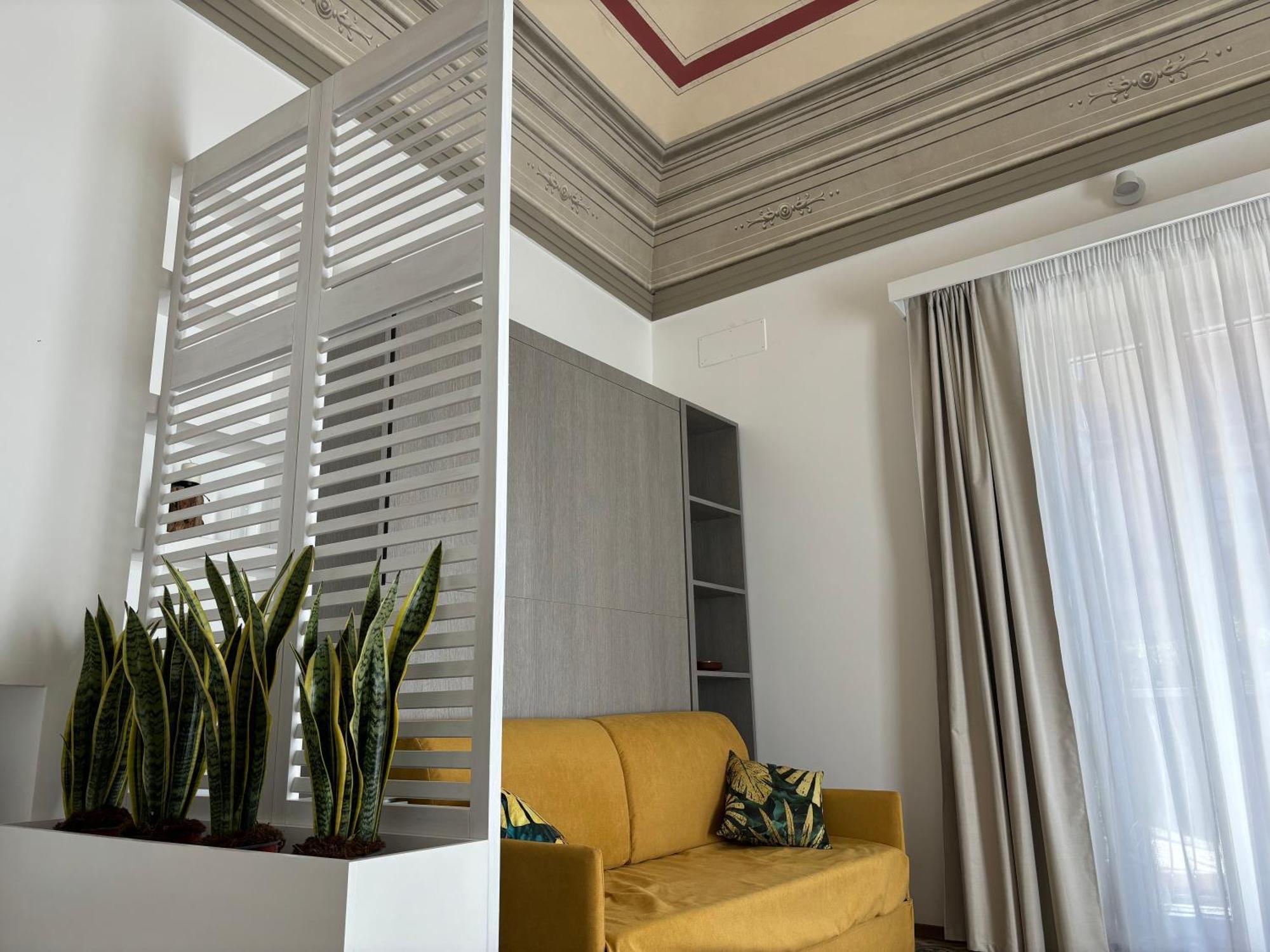 Villa Di Giorgi Apartments Center 切法卢 外观 照片