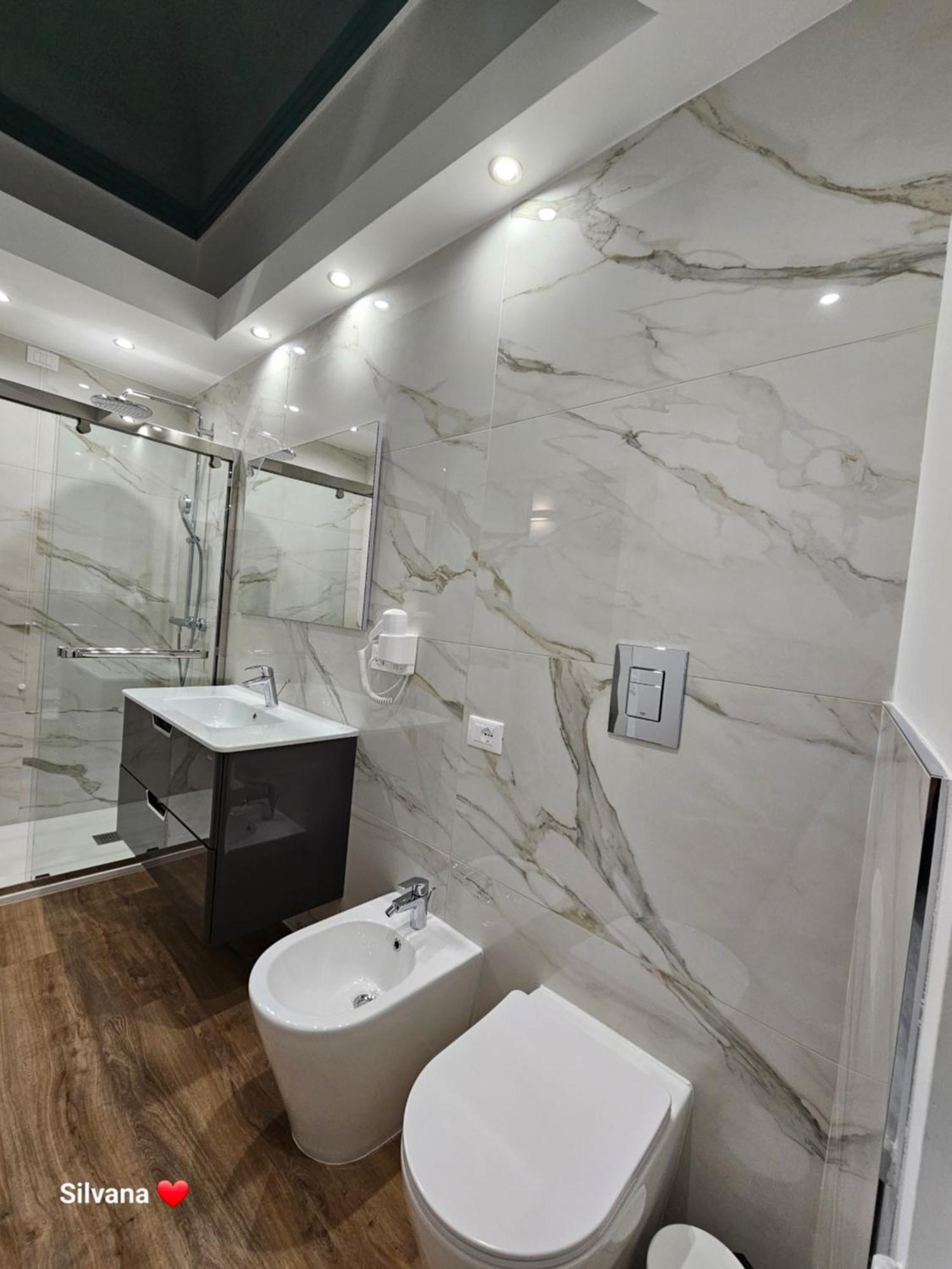 Villa Di Giorgi Apartments Center 切法卢 外观 照片