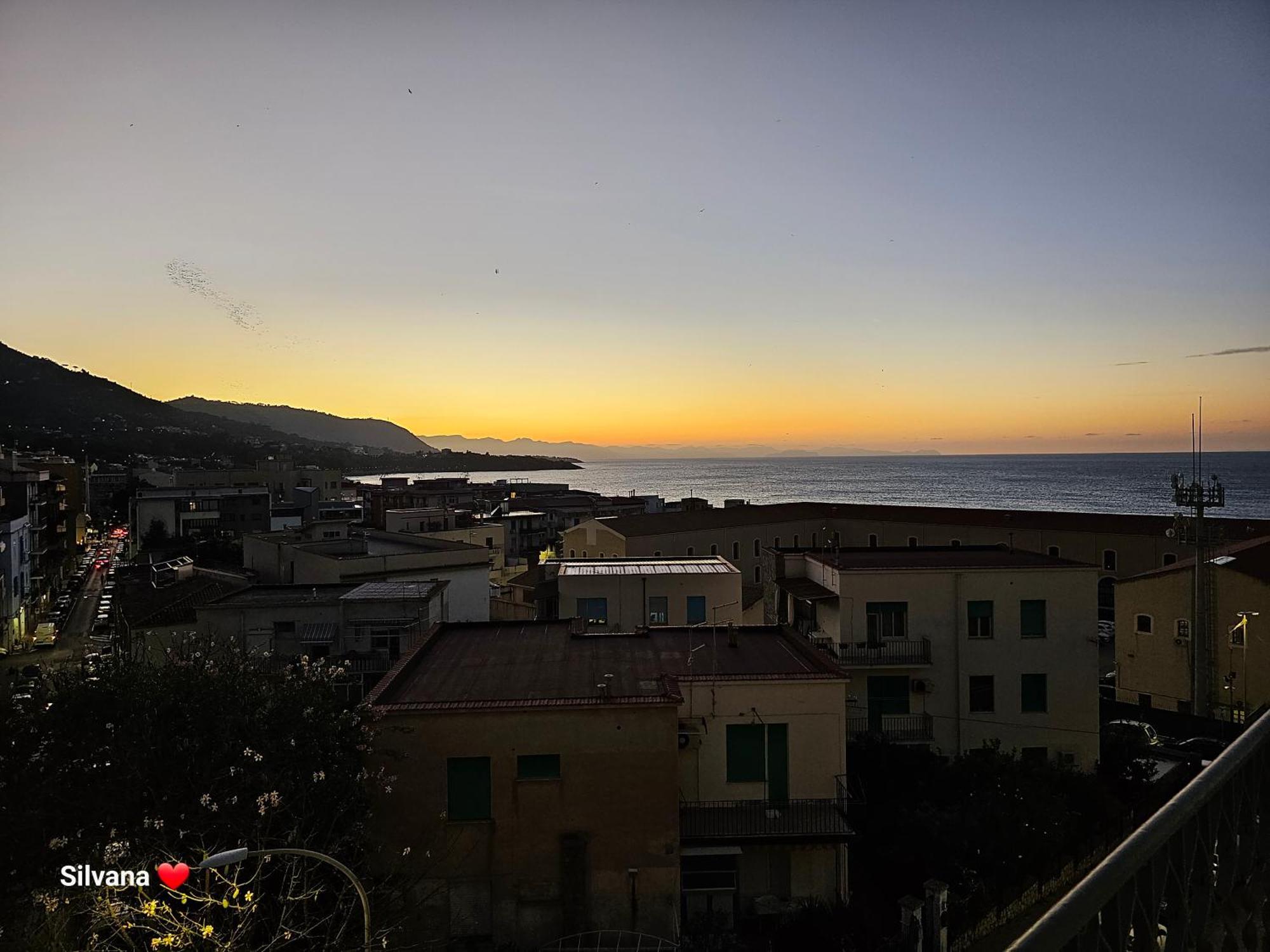 Villa Di Giorgi Apartments Center 切法卢 外观 照片