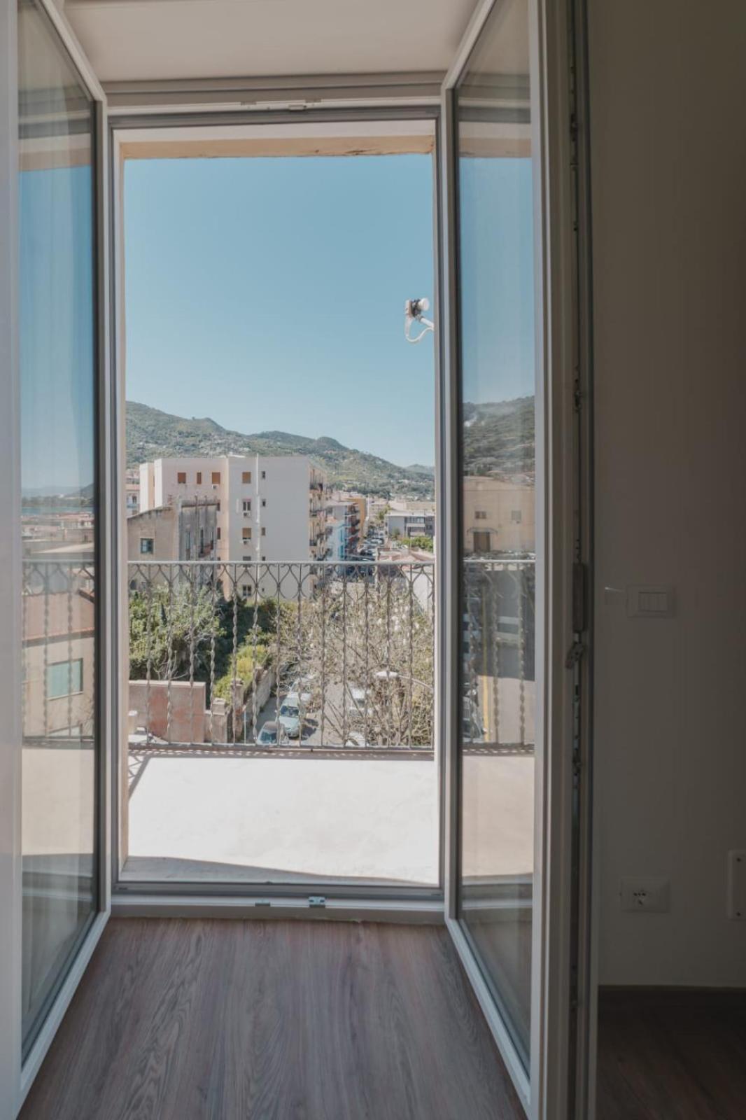 Villa Di Giorgi Apartments Center 切法卢 外观 照片
